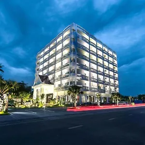 The Palm Hotel Сиануквиль